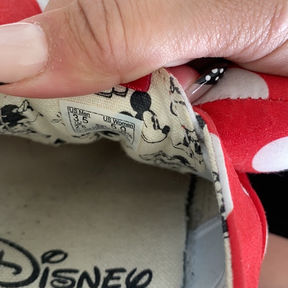 Disney X vans Collab - Picture 3 of 4